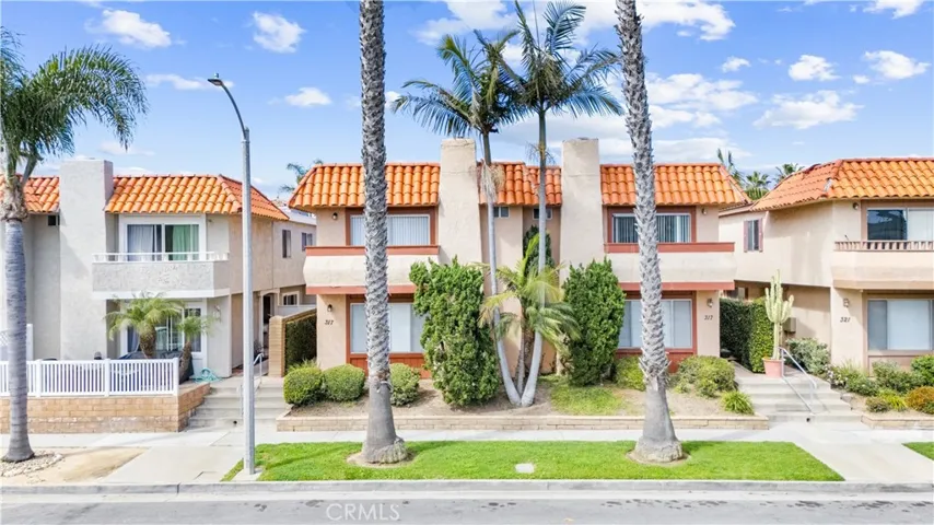 317 22nd Street, Huntington Beach, California 92648