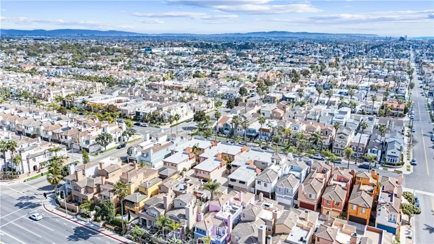 317 22nd Street, Huntington Beach, California 92648