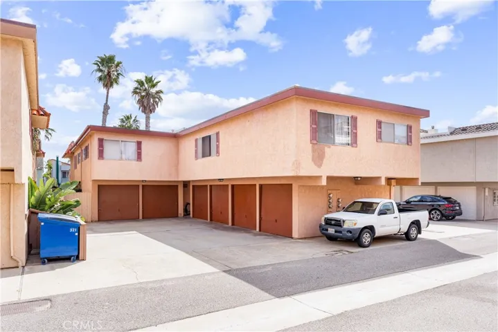 317 22nd Street, Huntington Beach, California 92648