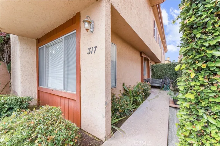 317 22nd Street, Huntington Beach, California 92648