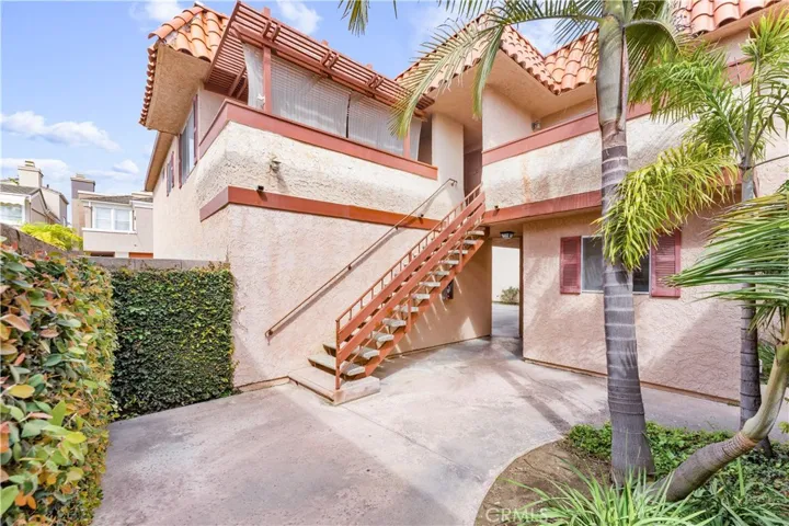 317 22nd Street, Huntington Beach, California 92648