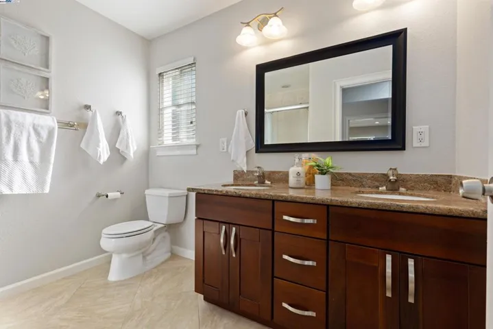 32840 Bucks Lake Ln, Fremont, California 94555