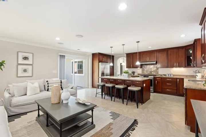 32840 Bucks Lake Ln, Fremont, California 94555