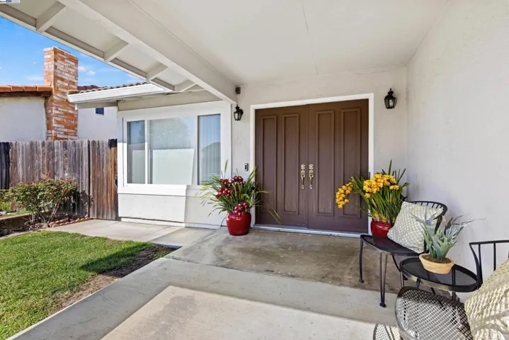 32840 Bucks Lake Ln, Fremont, California 94555