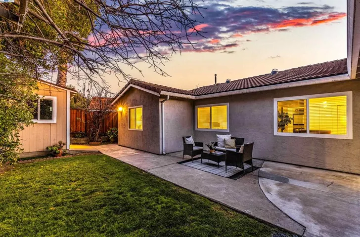 32840 Bucks Lake Ln, Fremont, California 94555