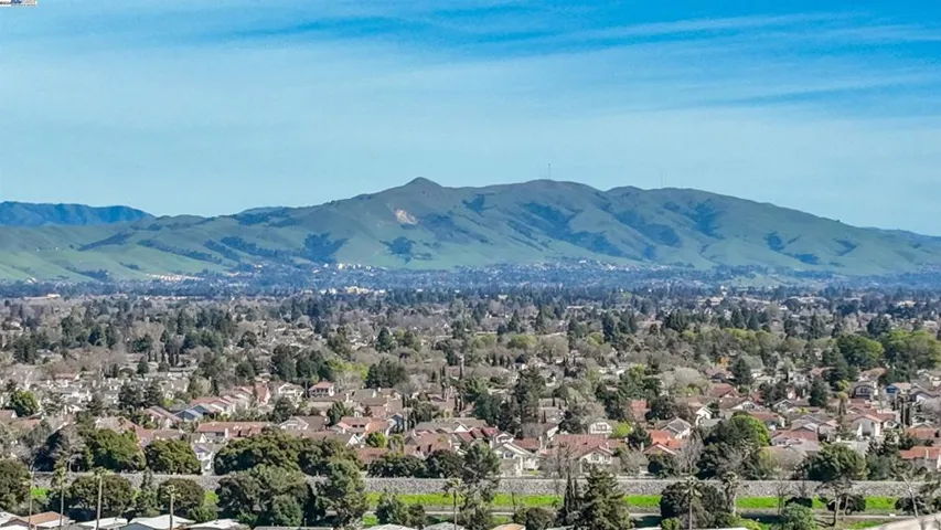 32840 Bucks Lake Ln, Fremont, California 94555