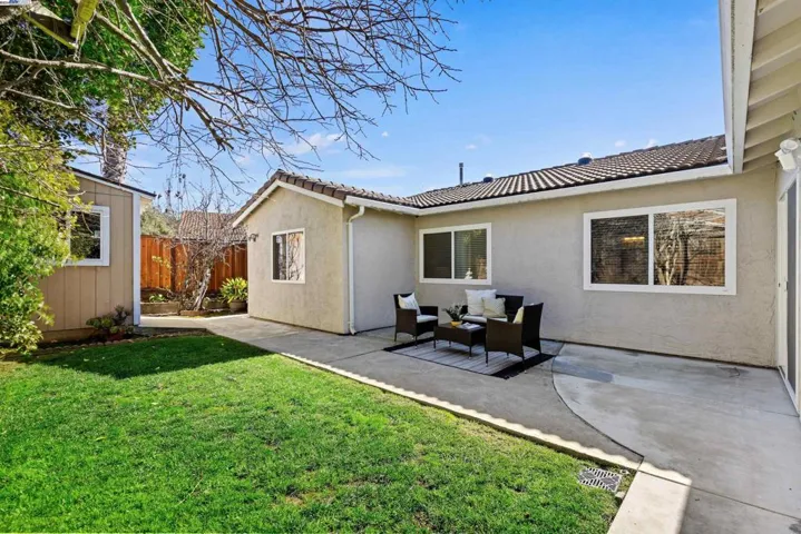32840 Bucks Lake Ln, Fremont, California 94555