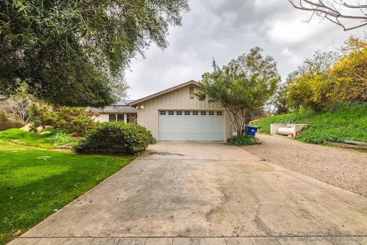 12443 Lemon Crest Dr, Lakeside, California 92040