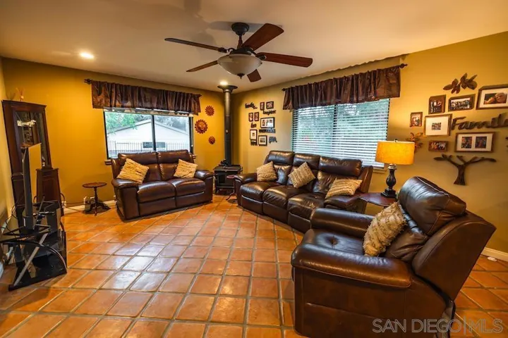 12443 Lemon Crest Dr, Lakeside, California 92040