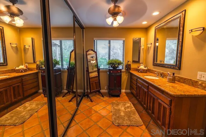 12443 Lemon Crest Dr, Lakeside, California 92040