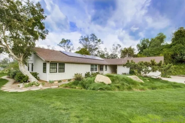 12443 Lemon Crest Dr, Lakeside, California 92040