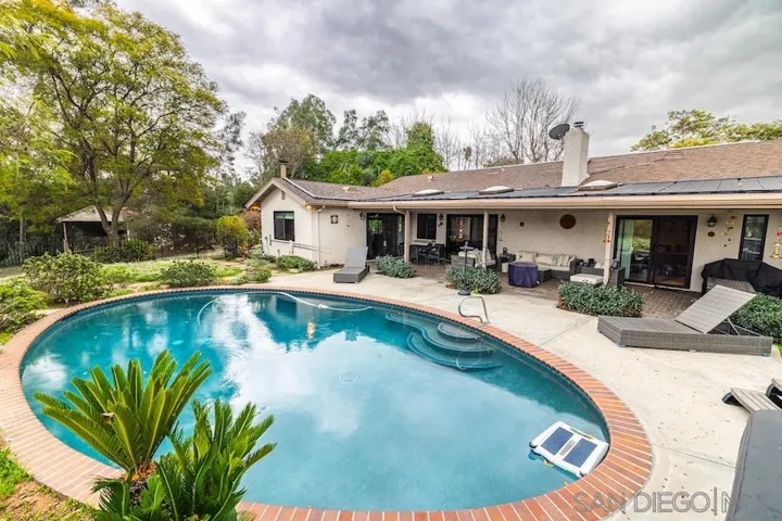 12443 Lemon Crest Dr, Lakeside, California 92040
