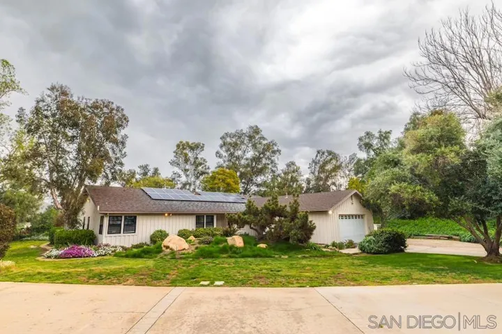 12443 Lemon Crest Dr, Lakeside, California 92040