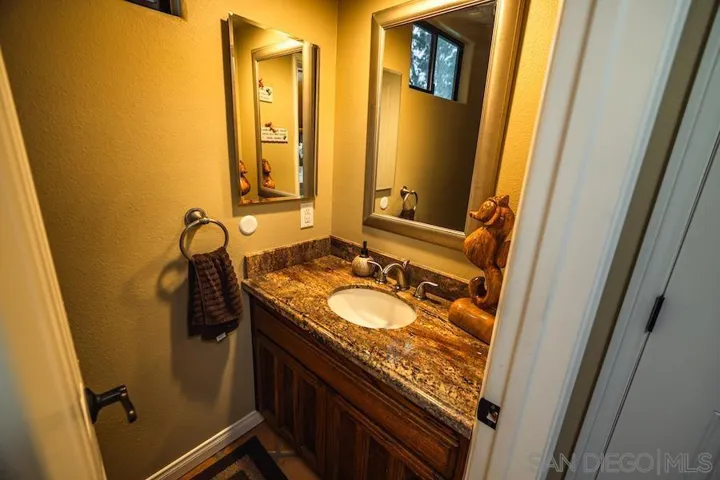 12443 Lemon Crest Dr, Lakeside, California 92040