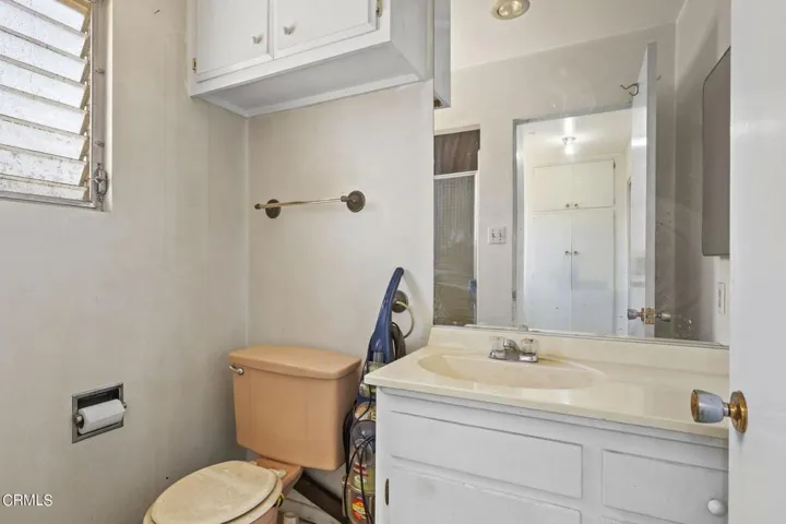 25-web-or-mls-UpmarketMedia-1188Bon-48