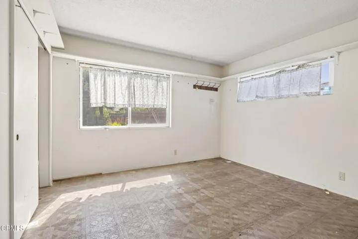 23-web-or-mls-UpmarketMedia-1188Bon-27