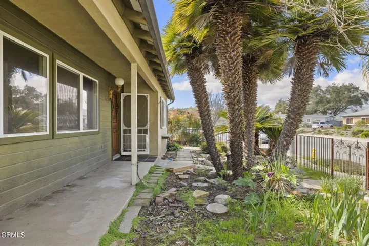 4-web-or-mls-UpmarketMedia-1188Bon-99