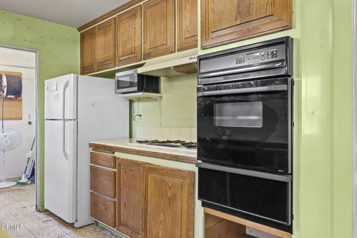 17-web-or-mls-UpmarketMedia-1188Bon-63