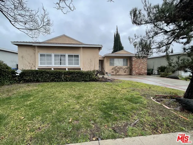 5938 Babbitt Avenue, Encino, California 91316
