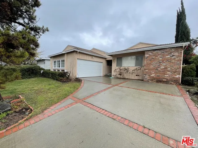 5938 Babbitt Avenue, Encino, California 91316