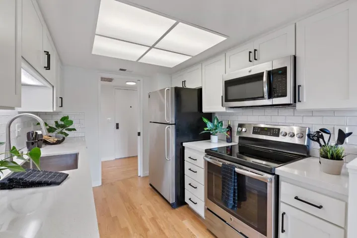 613 Forest Avenue, Palo Alto, California 94301
