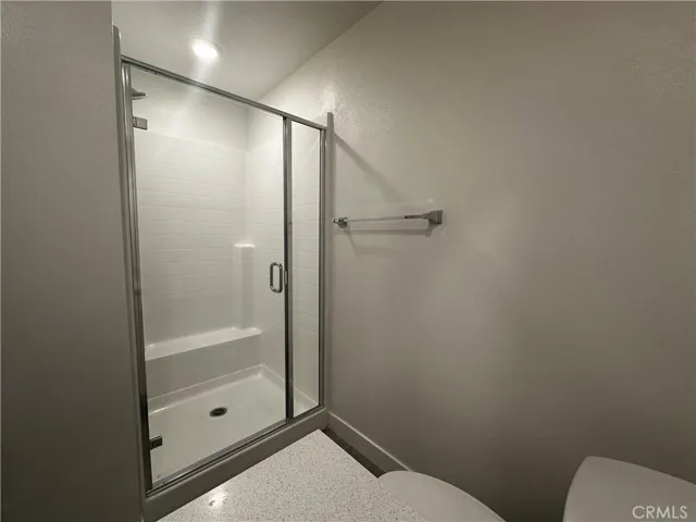Entry Level Full Bath