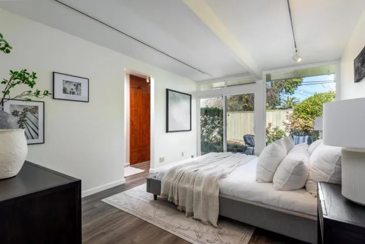 3896 Louis Road, Palo Alto, California 94303