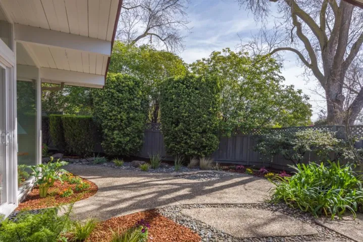 3896 Louis Road, Palo Alto, California 94303