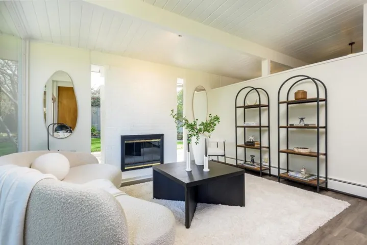 3896 Louis Road, Palo Alto, California 94303