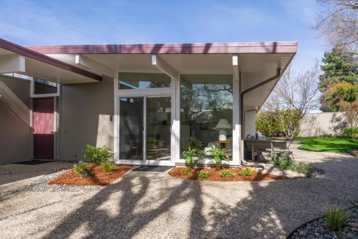 3896 Louis Road, Palo Alto, California 94303