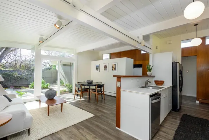 3896 Louis Road, Palo Alto, California 94303