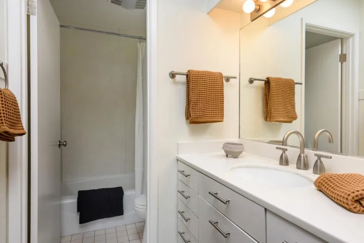 3896 Louis Road, Palo Alto, California 94303