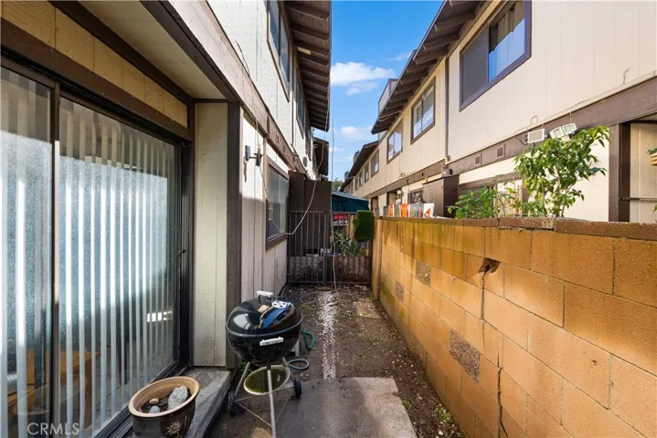 9605 Van Nuys Boulevard H, Panorama City, California 91402