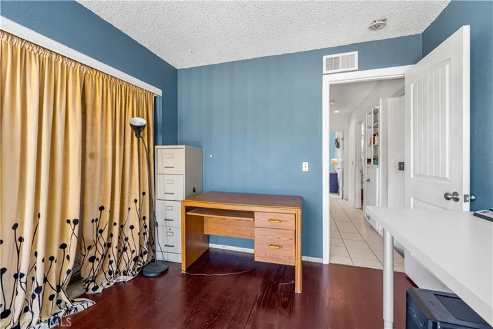 9605 Van Nuys Boulevard H, Panorama City, California 91402