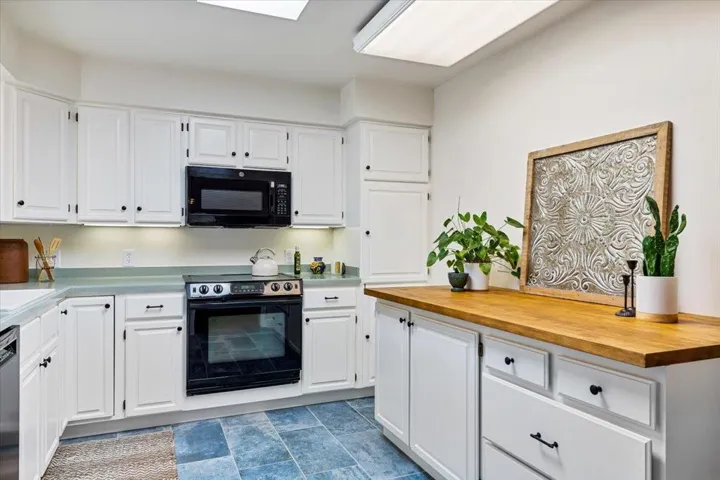 529 17 Mile Drive, Pacific Grove, California 93950