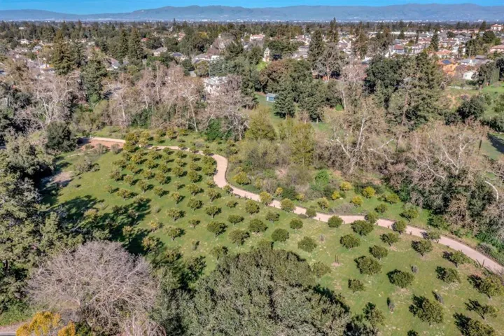22105 Dean Court, Cupertino, California 95014