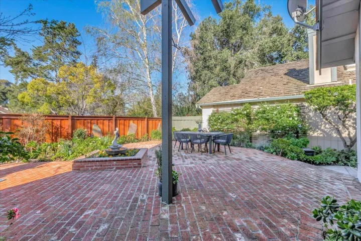 22105 Dean Court, Cupertino, California 95014