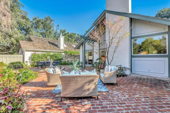 22105 Dean Court, Cupertino, California 95014