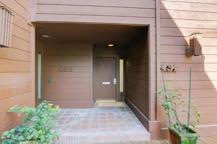 434 Stanford Avenue, Palo Alto, California 94306