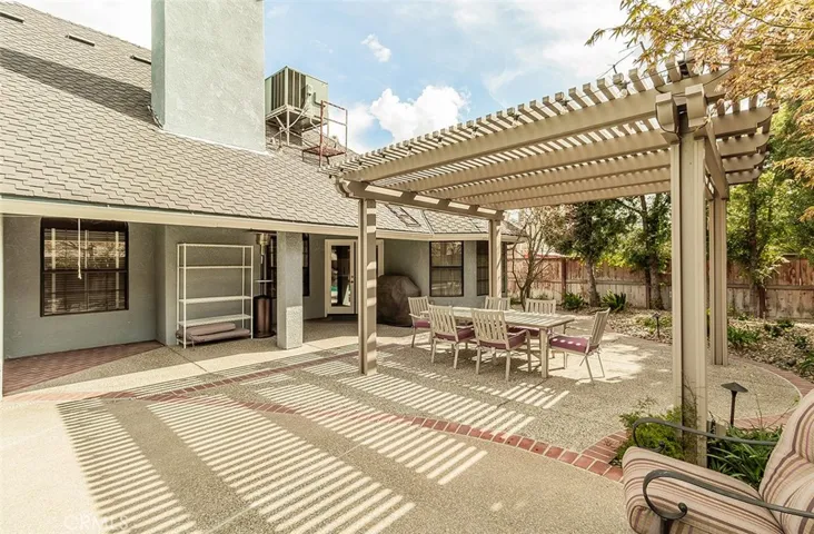 8441 N Bond Street, Fresno, California 93720
