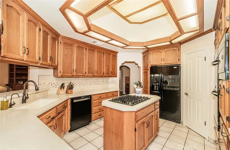 8441 N Bond Street, Fresno, California 93720