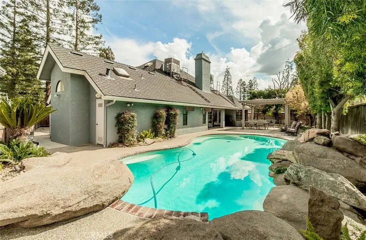 8441 N Bond Street, Fresno, California 93720