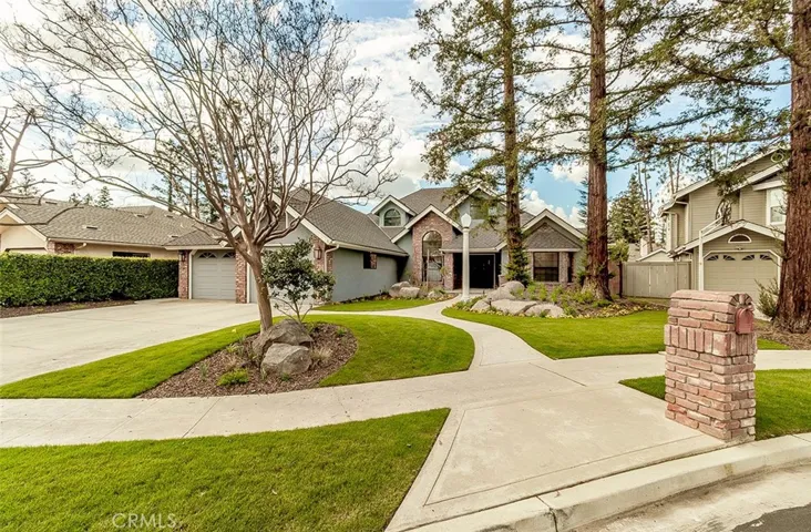 8441 N Bond Street, Fresno, California 93720