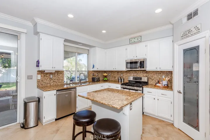 4136 Bennett Avenue, Corona, California 92883