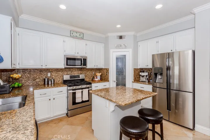 4136 Bennett Avenue, Corona, California 92883