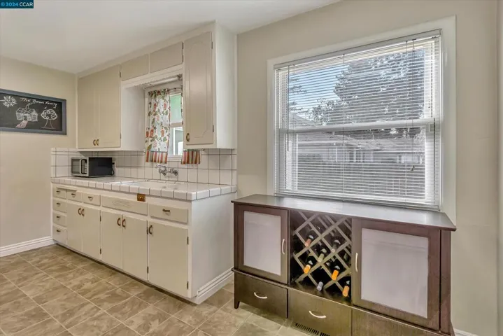 1674 Garnet Ln, Concord, California 94519