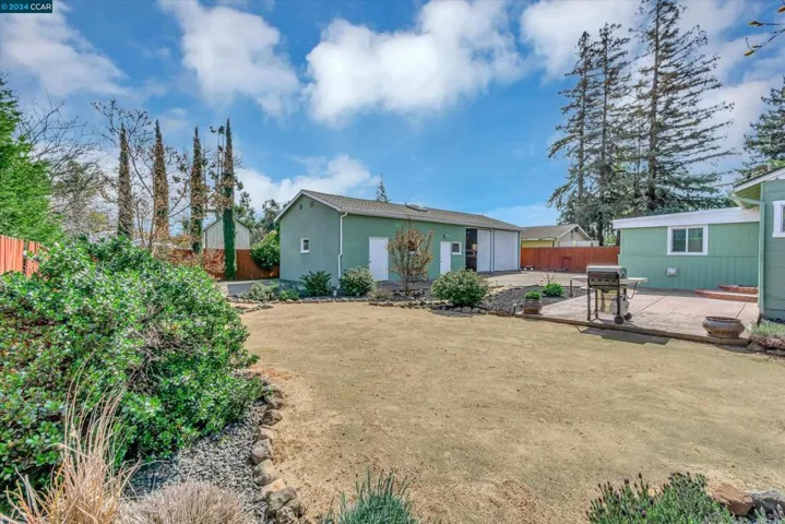 1674 Garnet Ln, Concord, California 94519