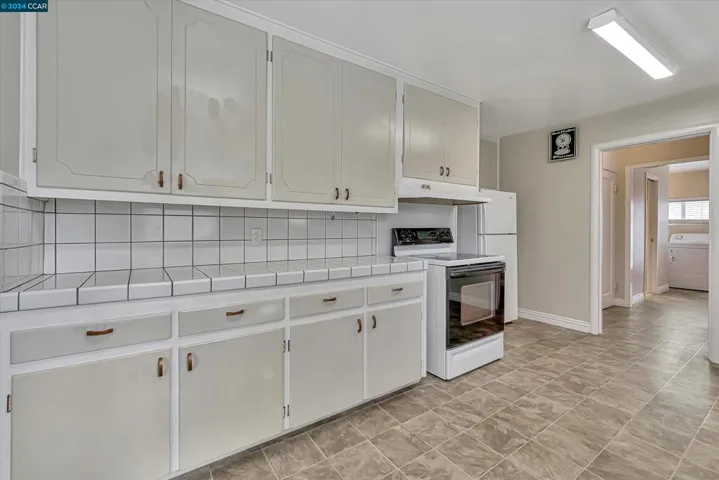 1674 Garnet Ln, Concord, California 94519