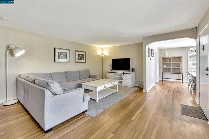 1674 Garnet Ln, Concord, California 94519
