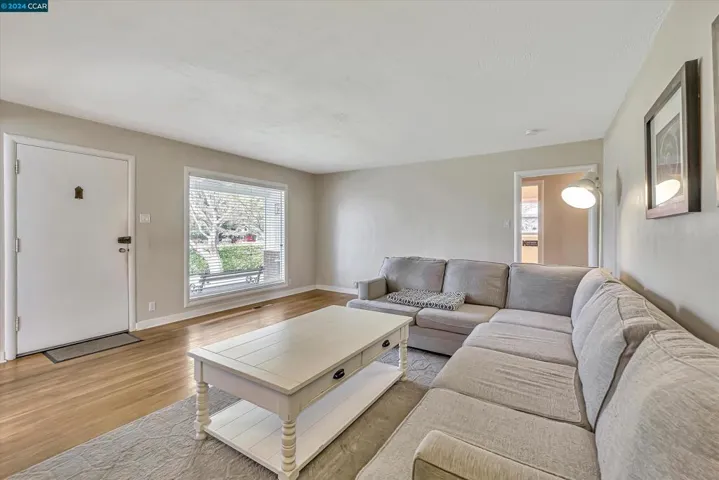 1674 Garnet Ln, Concord, California 94519